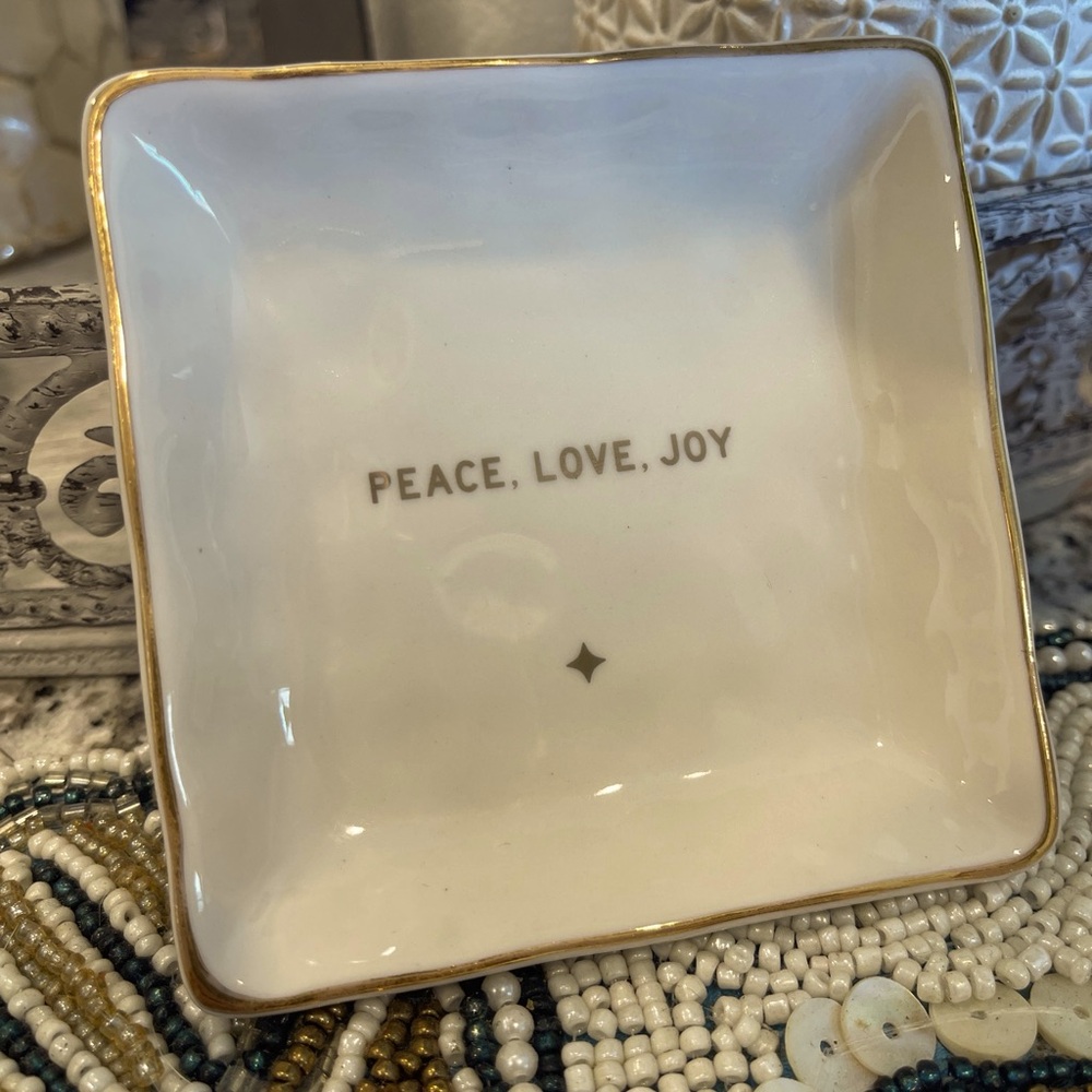 Limited Edition Mersea Sea Pines Ceramic Soap Dish (soap not included).
